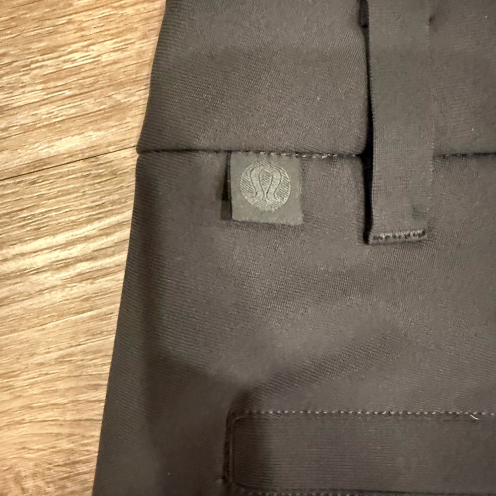 Men's Lululemon Casual Dress Black Pants - Picture 2 of 6